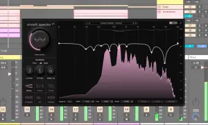 Ein Equalizer-Plugin zur Korrektur von Frequenzen, um Netzbrummen zu entfernen. Die Grafik zeigt eine stark zerklüftete Frequenzkurve.