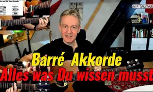 Mann erklärt Barré Akkorde auf Gitarre. Diagramme zeigen F- und B-Akkorde. Alles, was du wissen musst!